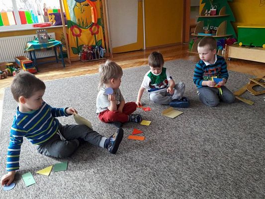 Grafika #0: 31.03.2017 Gr I - Poznajemy zawody naszych rodziców "Zawód nauczyciel-z matematyką za pan brat"