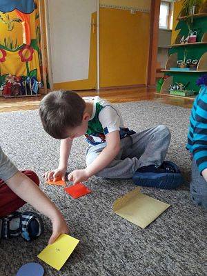 Grafika #2: 31.03.2017 Gr I - Poznajemy zawody naszych rodziców "Zawód nauczyciel-z matematyką za pan brat"