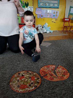 Grafika #21: 31.03.2017 Gr I - Poznajemy zawody naszych rodziców "Zawód nauczyciel-z matematyką za pan brat"