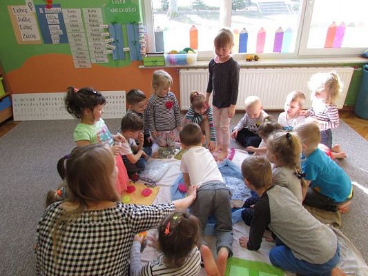 Grafika #14: 16.03.2017 Zabawy i gry rozwijające integrację sensoryczną - gr II