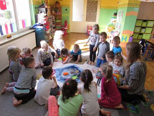 Grafika #16: 16.03.2017 Zabawy i gry rozwijające integrację sensoryczną - gr II