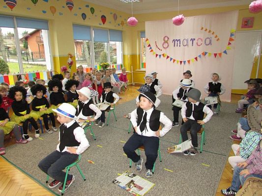 Grafika #12: 08.03.2017 Dzień Kobiet