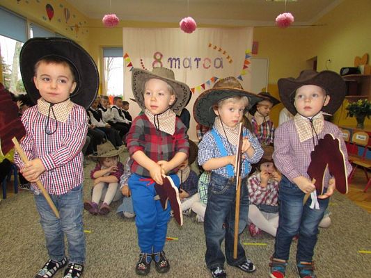 Grafika #20: 08.03.2017 Dzień Kobiet