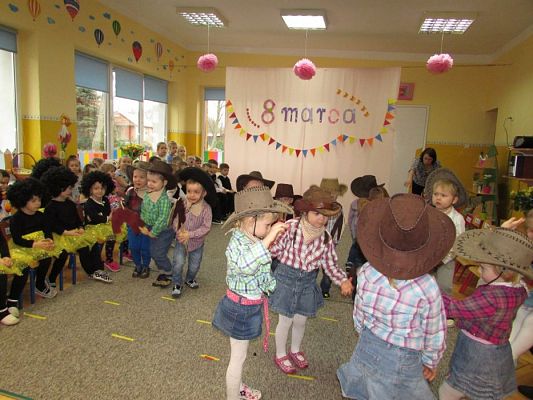 Grafika #22: 08.03.2017 Dzień Kobiet