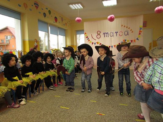 Grafika #25: 08.03.2017 Dzień Kobiet