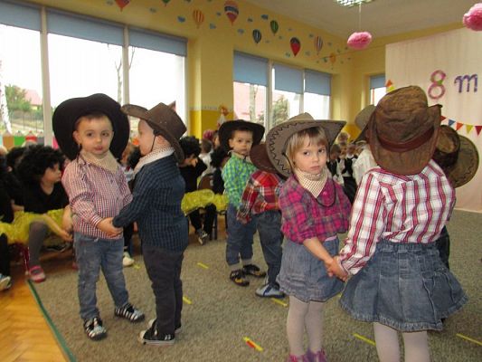 Grafika #29: 08.03.2017 Dzień Kobiet