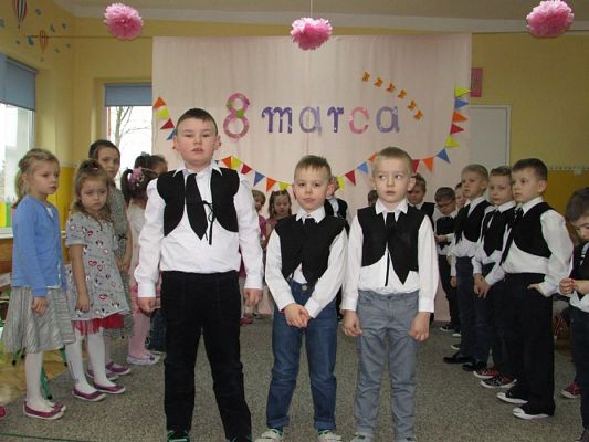 Grafika #50: 08.03.2017 Dzień Kobiet