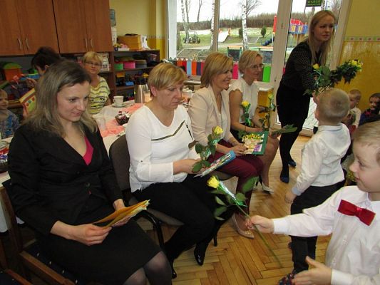 Grafika #61: 08.03.2017 Dzień Kobiet