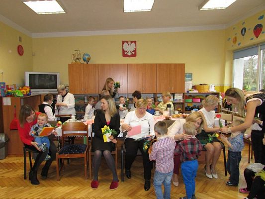 Grafika #64: 08.03.2017 Dzień Kobiet