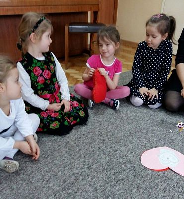 Grafika #2: 14.02.2017 Walentynki - dzień przyjaźni i sympatii