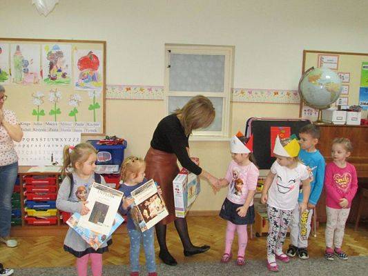 Grafika #9: Nagrody w konkursie pt. Jesienne drzewo"