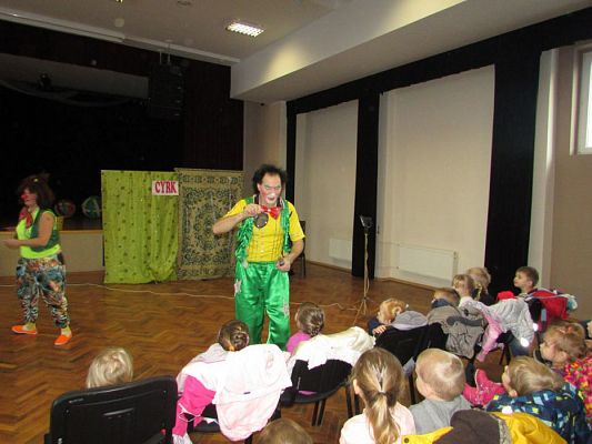 Grafika #4: 11.01.2017 Występy artystów cyrkowych