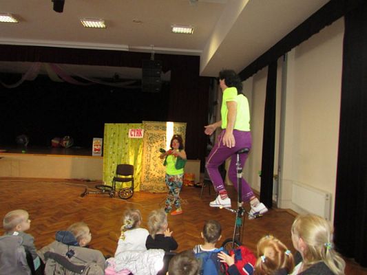 Grafika #89: 11.01.2017 Występy artystów cyrkowych