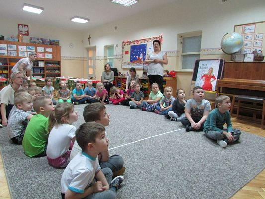 Grafika #3: 09.12.2016 Warsztaty bombkowe w gr. II i III