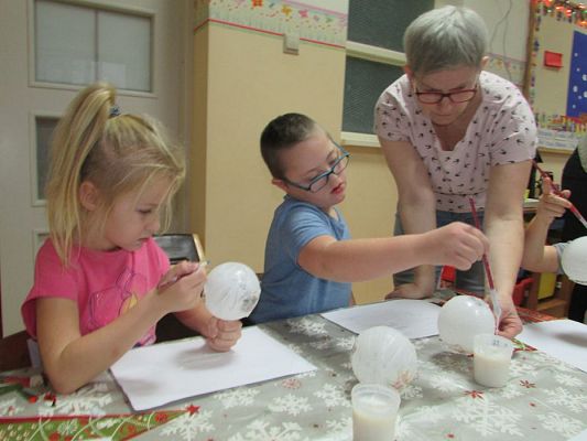 Grafika #28: 09.12.2016 Warsztaty bombkowe w gr. II i III