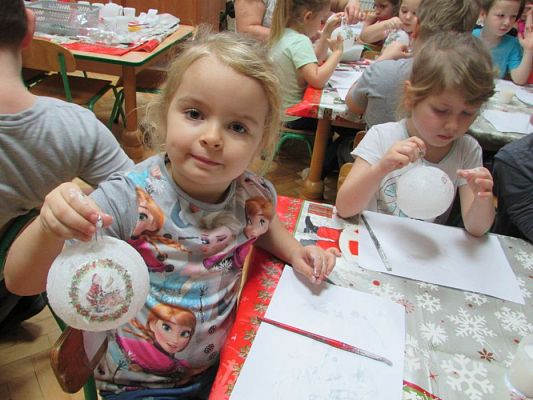 Grafika #36: 09.12.2016 Warsztaty bombkowe w gr. II i III