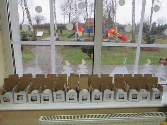 Grafika #38: 09.12.2016 Warsztaty bombkowe w gr. II i III