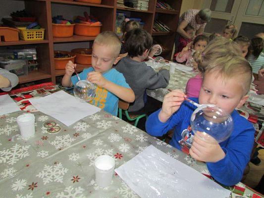 Grafika #50: 09.12.2016 Warsztaty bombkowe w gr. II i III