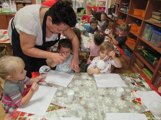 Grafika #53: 09.12.2016 Warsztaty bombkowe w gr. II i III