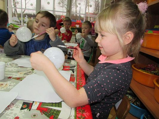 Grafika #57: 09.12.2016 Warsztaty bombkowe w gr. II i III