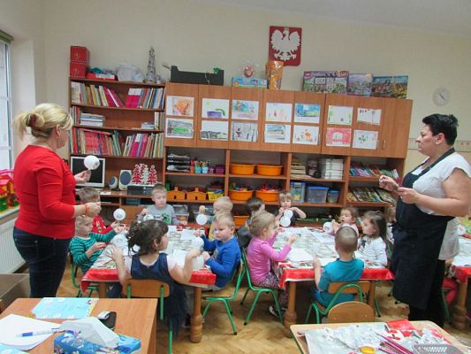 Grafika #63: 09.12.2016 Warsztaty bombkowe w gr. II i III