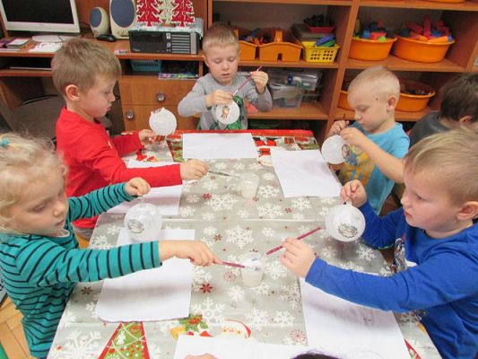 Grafika #67: 09.12.2016 Warsztaty bombkowe w gr. II i III