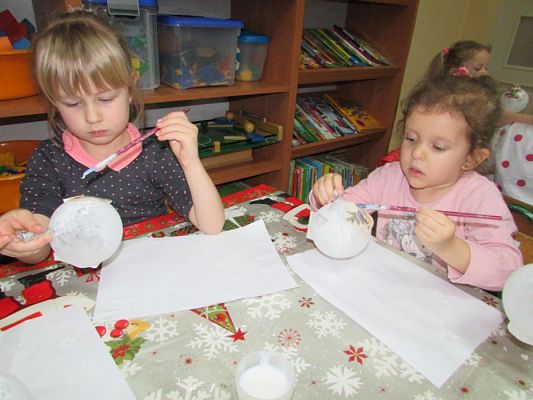 Grafika #68: 09.12.2016 Warsztaty bombkowe w gr. II i III