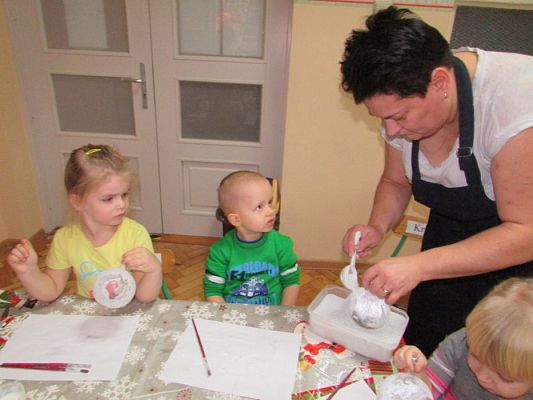 Grafika #78: 09.12.2016 Warsztaty bombkowe w gr. II i III