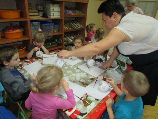 Grafika #79: 09.12.2016 Warsztaty bombkowe w gr. II i III