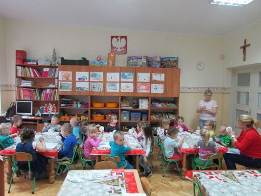 Grafika #81: 09.12.2016 Warsztaty bombkowe w gr. II i III