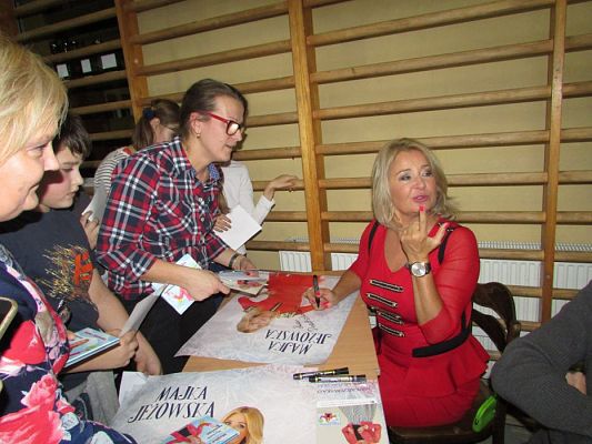 Grafika #38: 01.12.2016 Koncert Majki Jeżowskiej w Łebie