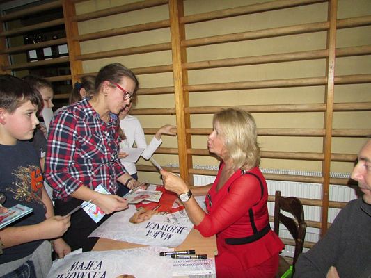 Grafika #40: 01.12.2016 Koncert Majki Jeżowskiej w Łebie