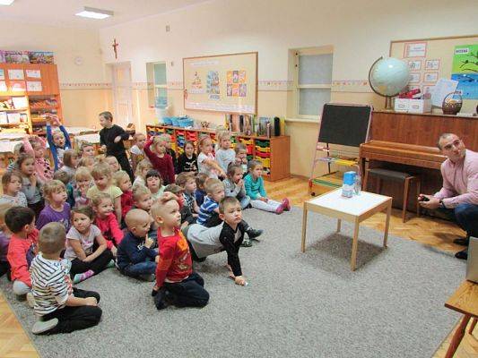 Grafika #4: 28.11.2016 "W zdrowym ciele zdrowy duch" - spotkanie z dietetykiem