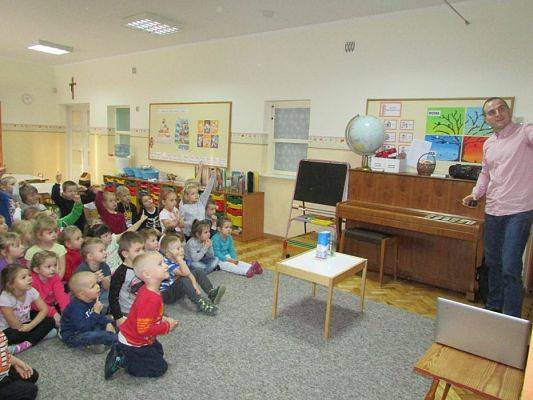 Grafika #5: 28.11.2016 "W zdrowym ciele zdrowy duch" - spotkanie z dietetykiem