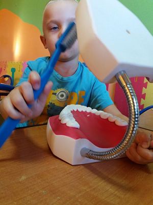 Grafika #0: 24.11.2016 "Dzieciństwo bez próchnicy- jak dbać o ząbki" - zajęcia edukacyjne w grupie II