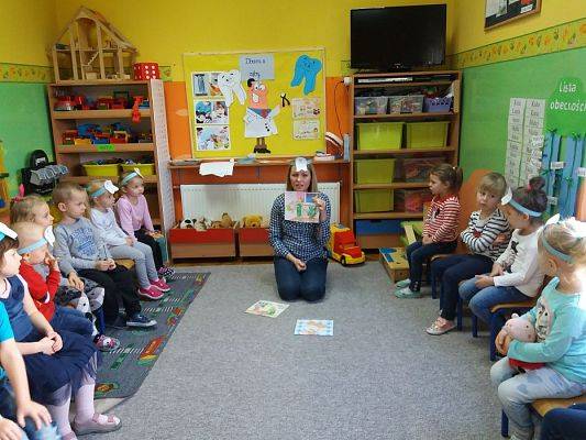 Grafika #6: 24.11.2016 "Dzieciństwo bez próchnicy- jak dbać o ząbki" - zajęcia edukacyjne w grupie II