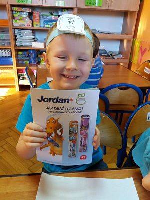 Grafika #20: 24.11.2016 "Dzieciństwo bez próchnicy- jak dbać o ząbki" - zajęcia edukacyjne w grupie II