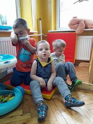 Grafika #0: 17.11.2016 Zabawy w grupie Maluszków