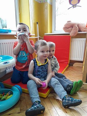 Grafika #1: 17.11.2016 Zabawy w grupie Maluszków