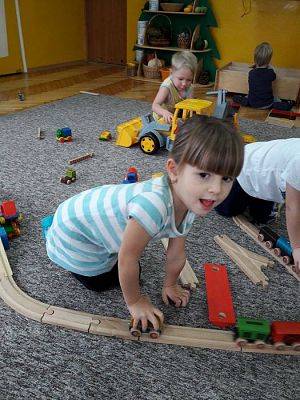 Grafika #14: 17.11.2016 Zabawy w grupie Maluszków