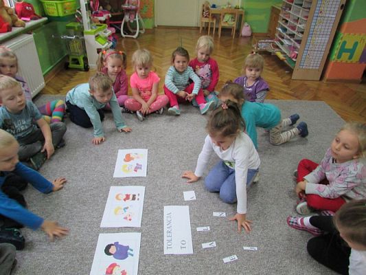 Grafika #13: 16.11.2016 Dzień Tolerancji