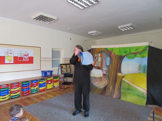 Grafika #6: 10.11.2016 Przedstawienie pt. "Sówka mądra główka"