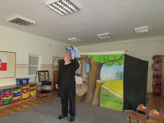 Grafika #8: 10.11.2016 Przedstawienie pt. "Sówka mądra główka"