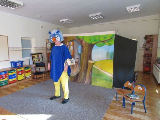 Grafika #12: 10.11.2016 Przedstawienie pt. "Sówka mądra główka"