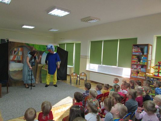 Grafika #20: 10.11.2016 Przedstawienie pt. "Sówka mądra główka"