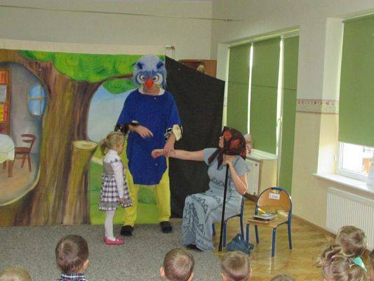 Grafika #24: 10.11.2016 Przedstawienie pt. "Sówka mądra główka"