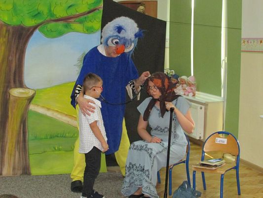 Grafika #29: 10.11.2016 Przedstawienie pt. "Sówka mądra główka"