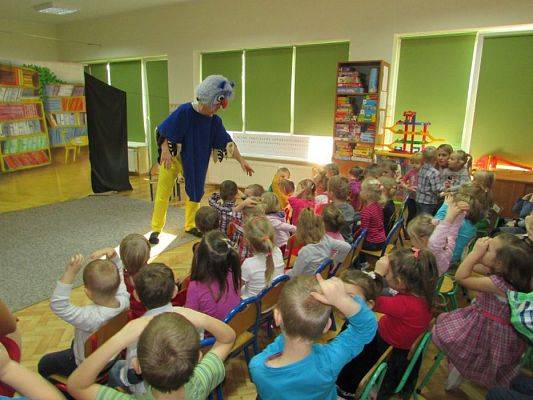 Grafika #35: 10.11.2016 Przedstawienie pt. "Sówka mądra główka"