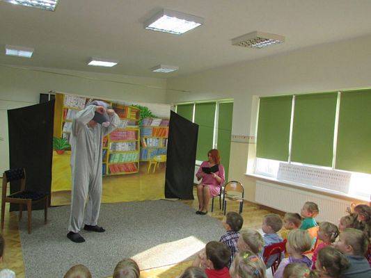 Grafika #37: 10.11.2016 Przedstawienie pt. "Sówka mądra główka"