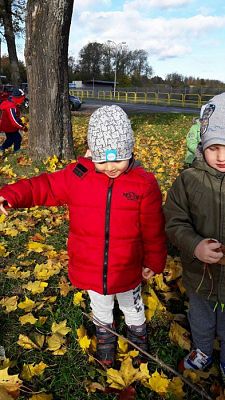 Grafika #21: Jesienny spacer "Maluchów"